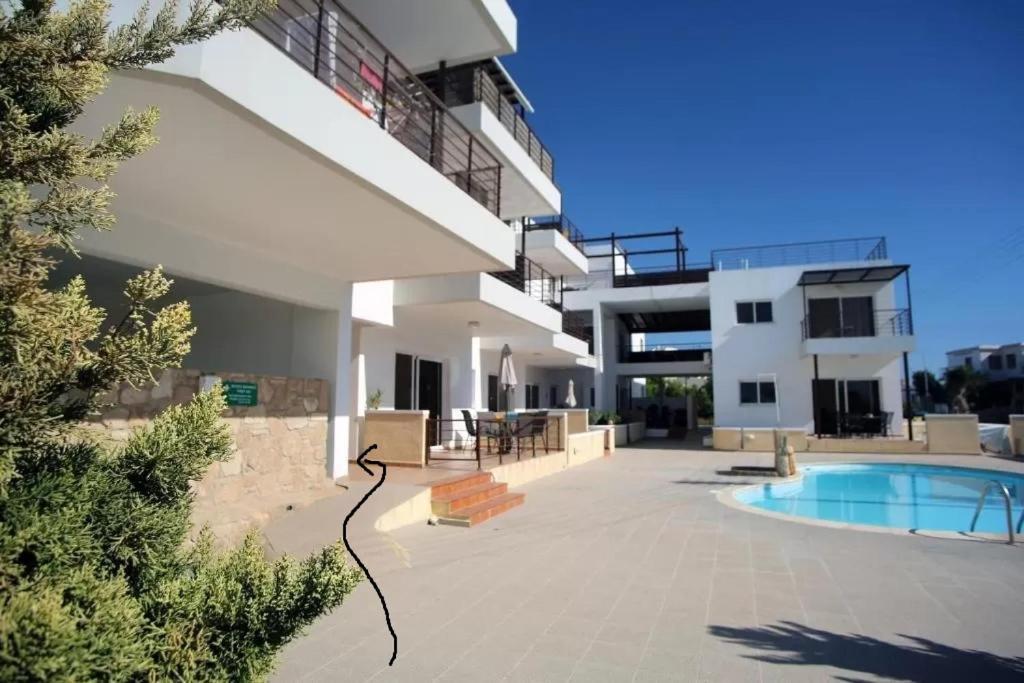 Dahan Sirena Lighthouse Luxury Apartment Paphos Exteriör bild